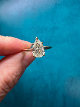 Load image into Gallery viewer, Pear Solitaire Ring-1.50