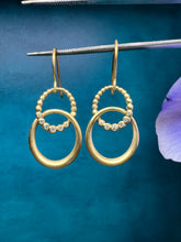 Load image into Gallery viewer, Suzy Landa Double Circle Earrings