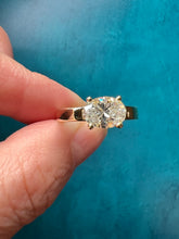 Load image into Gallery viewer, Oval Diamond Ring-1.50