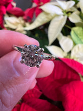 Load image into Gallery viewer, Classic Diamond Solitaire Ring-1.10