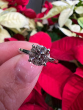 Load image into Gallery viewer, Classic Diamond Solitaire Ring-1.10