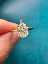 Load image into Gallery viewer, Pear Solitaire Ring-1.50