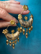 Load image into Gallery viewer, Vintage Silver and Gold Earrings