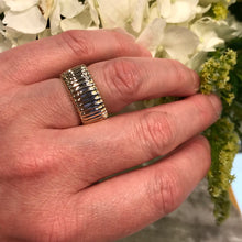 Load image into Gallery viewer, Wide Gold Band Vertical Fluting