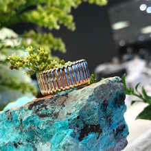 Load image into Gallery viewer, Wide Gold Band Vertical Fluting