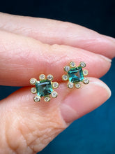 Load image into Gallery viewer, Suzy Landa-Green Tourmaline Firecracker Earrings
