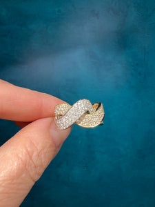 Ribbon Diamond Ring