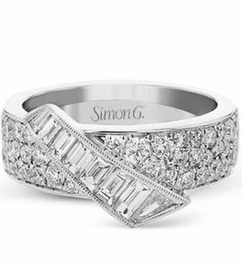 Simon G LR2032 Baguette and Round Diamond Band