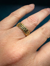 Load image into Gallery viewer, Alex Sepkus Little Windows Wide Band R-118M
