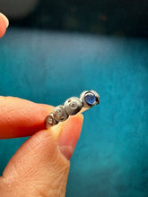 Load image into Gallery viewer, Alex Sepkus Platinum Sapphire Ring R-233
