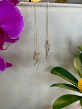 Load image into Gallery viewer, DOVES Twist Snake Pendant
